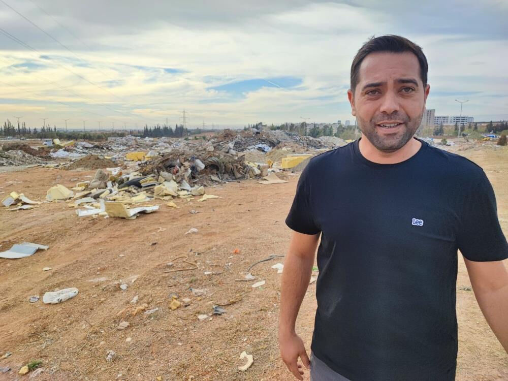 Adana'nın göbeğinde tepki çeken görüntüler: Atıklar hem çevreyi hem havayı kirletti! - 3. Resim