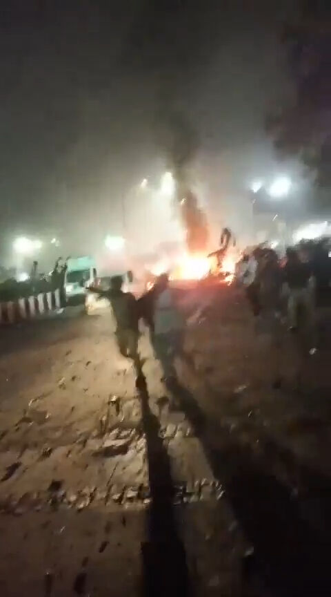 Delhi’de Kızıl Kale yakınlarında peş peşe patlama: En az 8 ölü var - 2. Resim