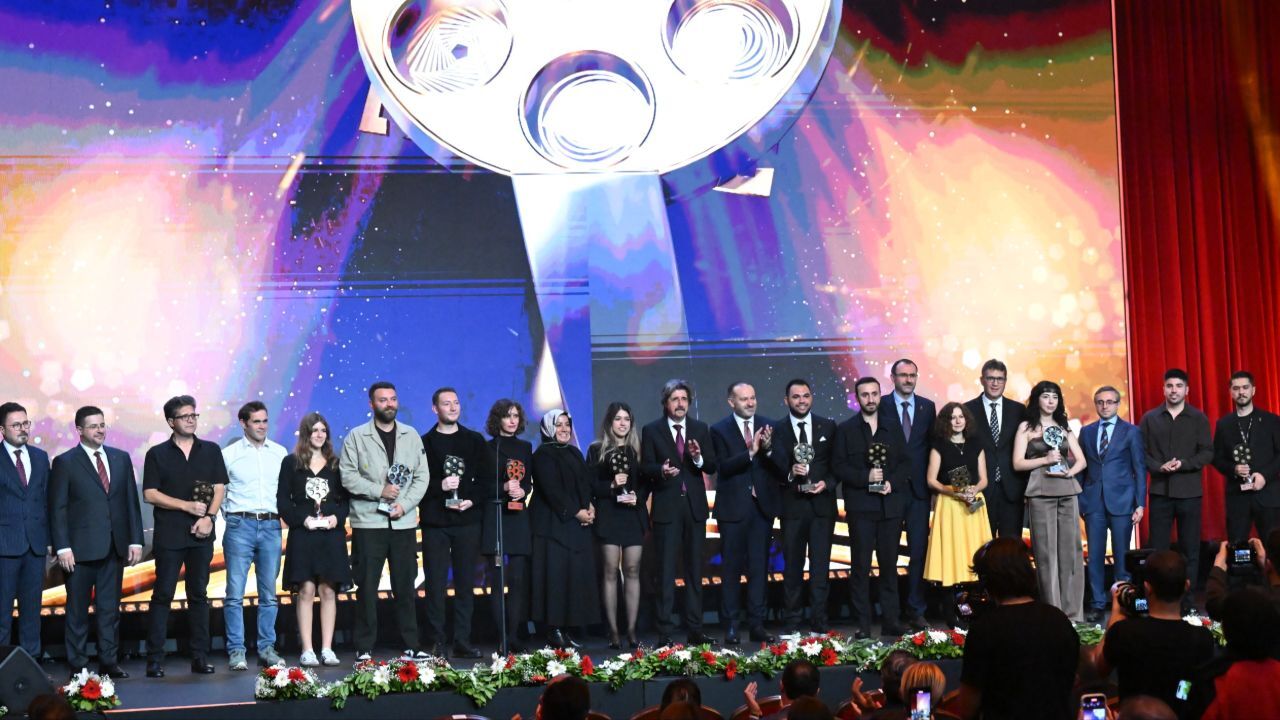 'En iyi belgeseller' ödüllendirildi: Birinci modern hayatı sorguluyor - Kültür - Sanat