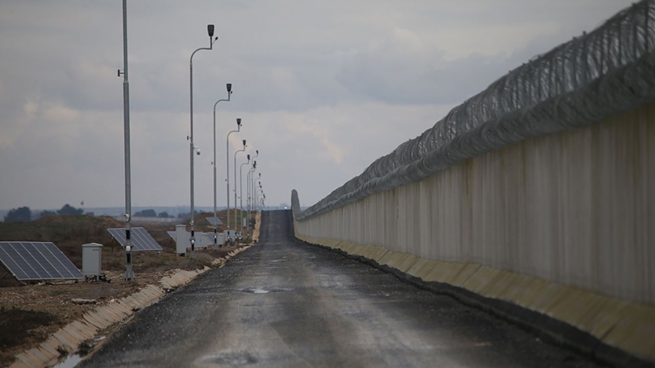  - Sınırda düzensiz göçlere izin yok!