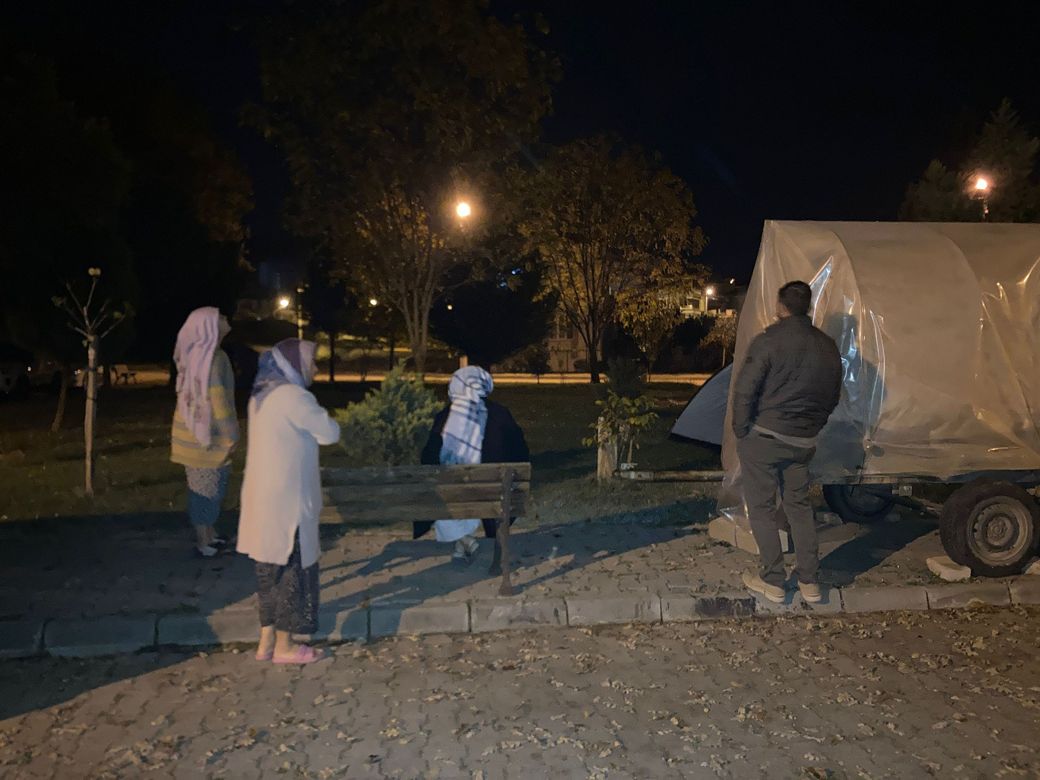 Son dakika... İstanbul'da hissedilen bir deprem oldu! İşte ilk veriler - 1. Resim