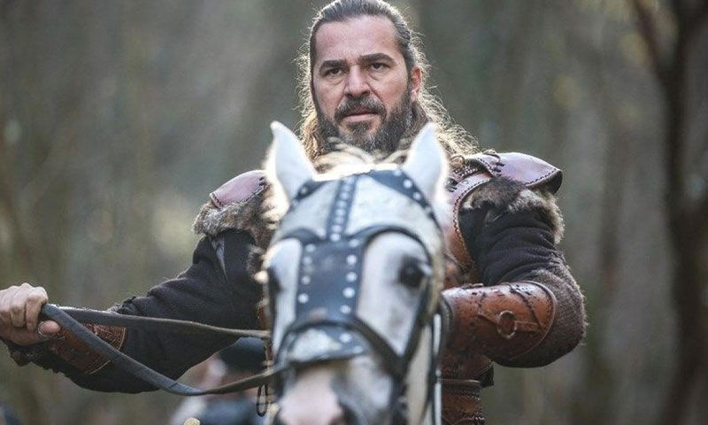 Engin Altan Düzyatan ve ailesi Dubai’de yeni hayat kurdu! Gidiş sebebi ortaya çıktı - 1. Resim