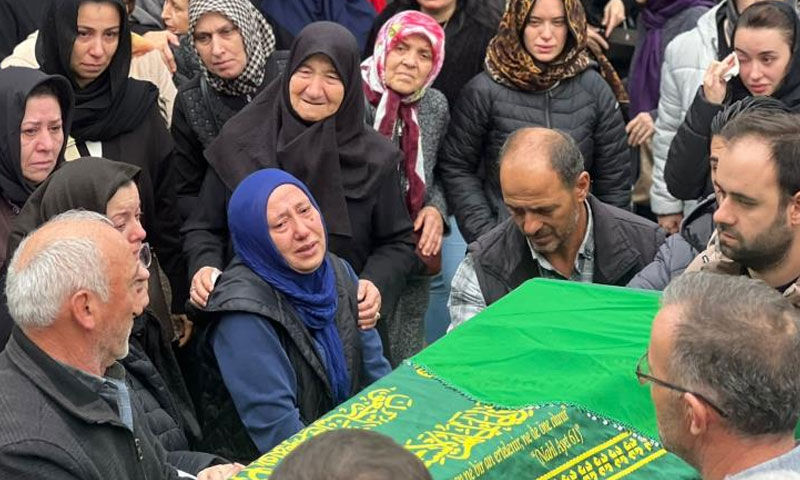 Mücadelesi doğum gününde sona erdi! Günseli Koç gözyaşlarıyla defnedildi - 2. Resim