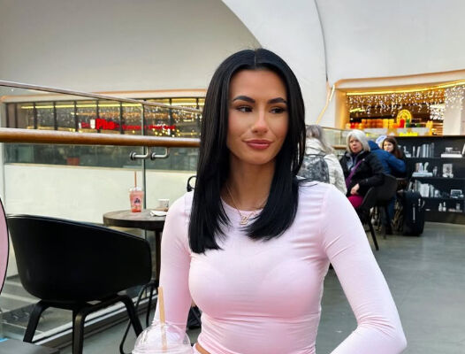 Ünlü fenomenden skandal itiraf! Yıllar önce söylediği yalanı ağlayarak anlattı - 2. Resim