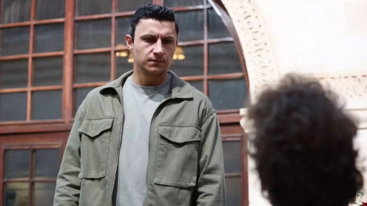 Uzak Şehir Şahin öldü mü, Alperen Çankaya diziden ayrılıyor mu? - 2. Resim