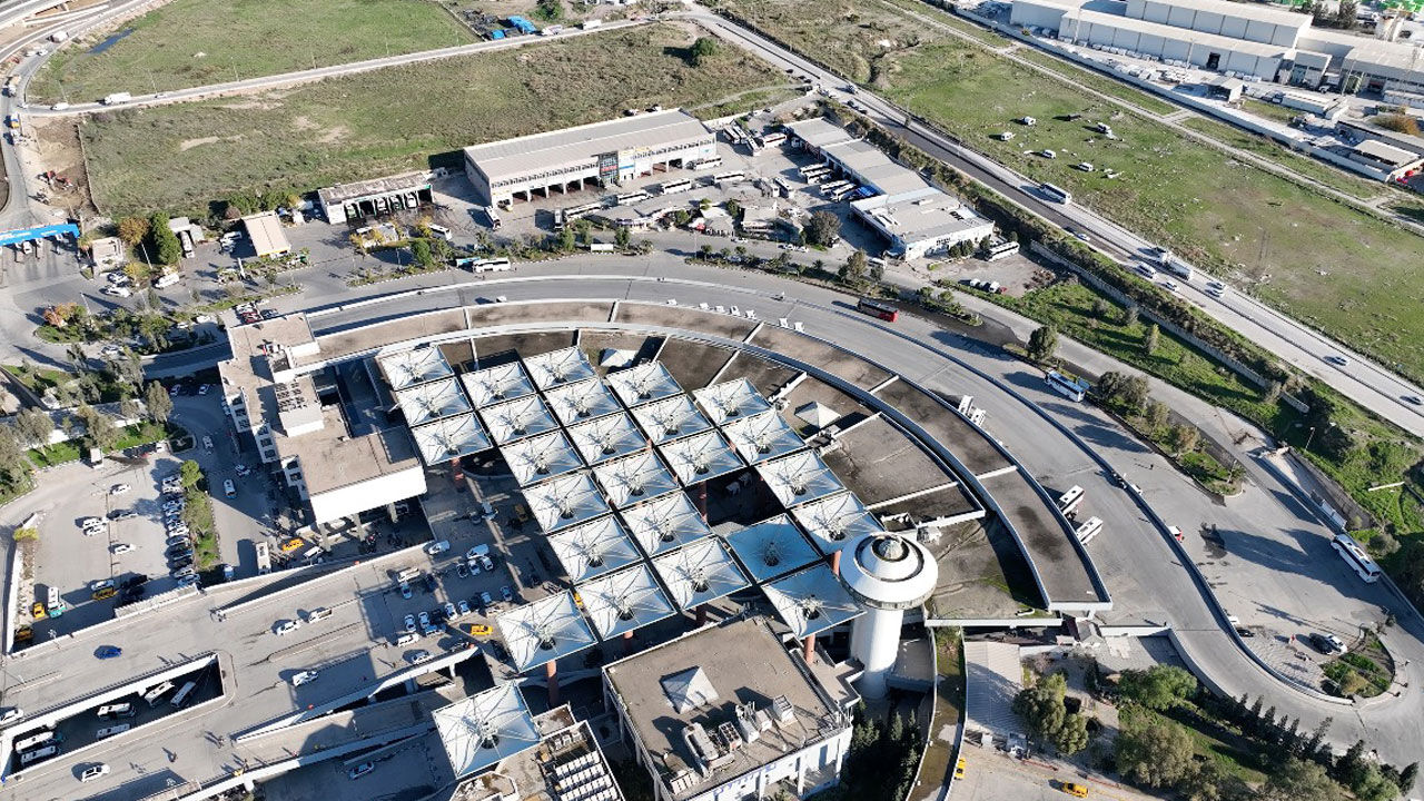 Belediye harekete geçti: İzmir Otogarı'na haciz işlemi başlatıldı! Belediye harekete geçti: İzmir Otogarı'na haciz işlemi başlatıldı! - 3. Resim