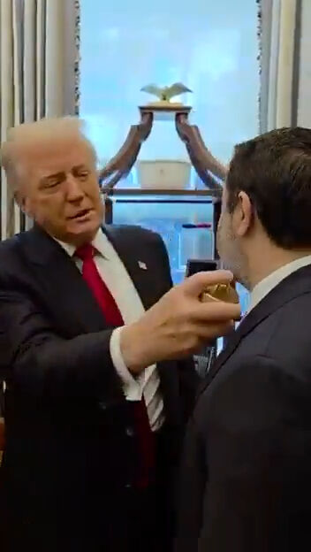 Beyaz Saray’da şaşırtan an! Trump, Şara’ya 'Tek kişiyle mi evlisin?' diye sordu - 1. Resim