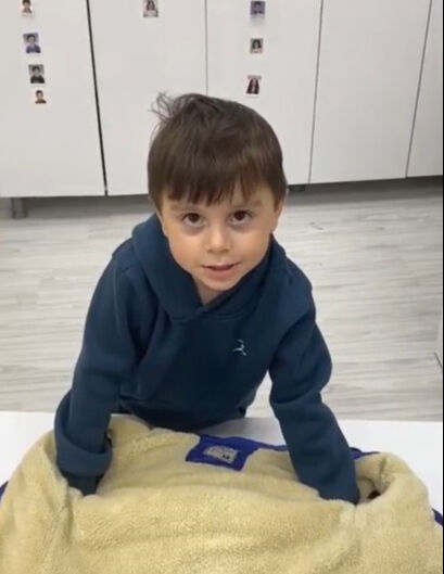 Cansız bedeni uçurum kenarında bulunmuştu… Minik Osman’dan geriye evde çekilen görüntüleri kaldı Cansız bedeni uçurum kenarında bulunmuştu… Minik Osman’dan geriye evde çekilen görüntüleri kaldı - 3. Resim