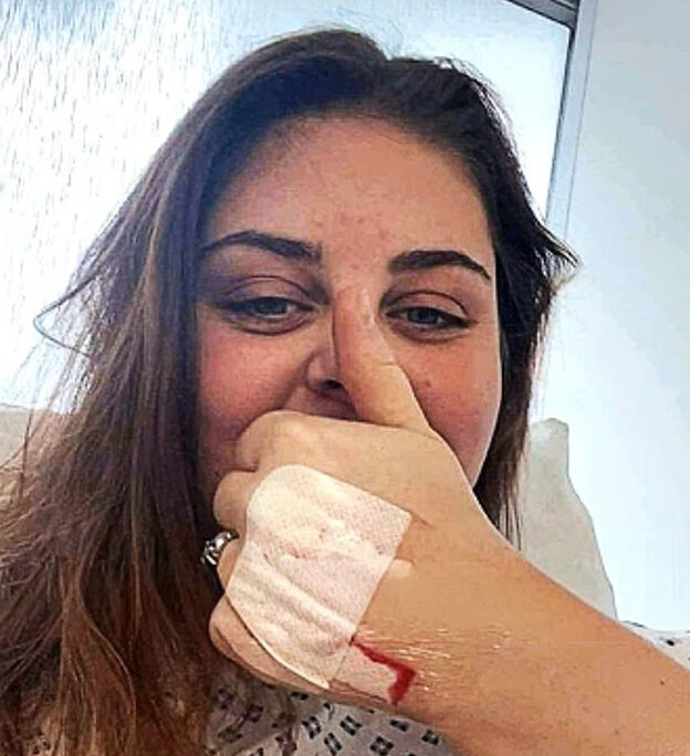 Doktorlar 'Çok gençsin' dedi, belirtiler önemsenmedi! Genç kız acı gerçeği 2 yıl sonra öğrendi Doktorlar 'Çok gençsin' dedi, belirtiler önemsenmedi! Genç kız acı gerçeği 2 yıl sonra öğrendi - 2. Resim