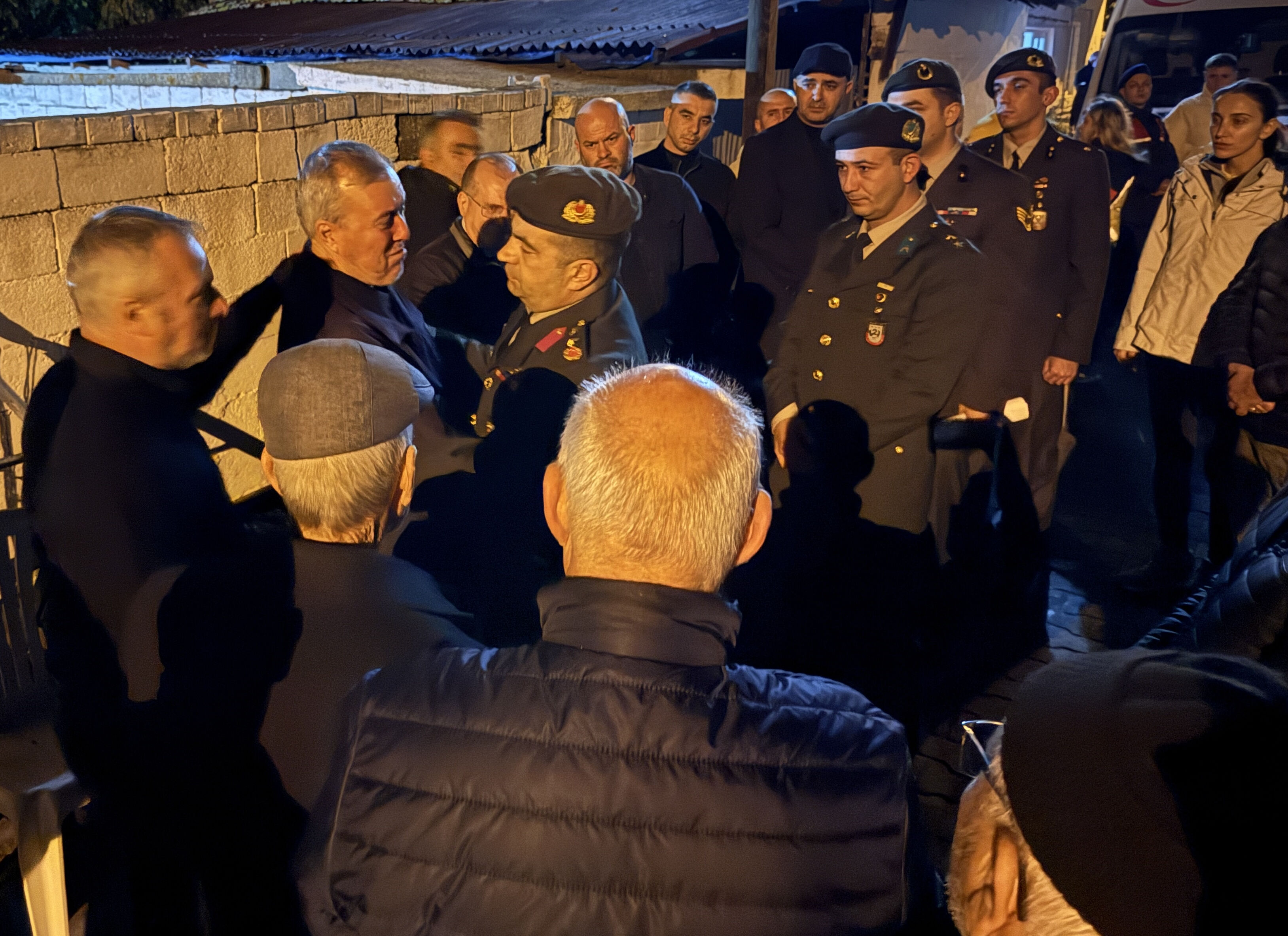 Düşen uçakta korkunç şüphe! Acı haber ailelere ulaştı, şehitlerimizin kimliği belli oldu - 20. Resim