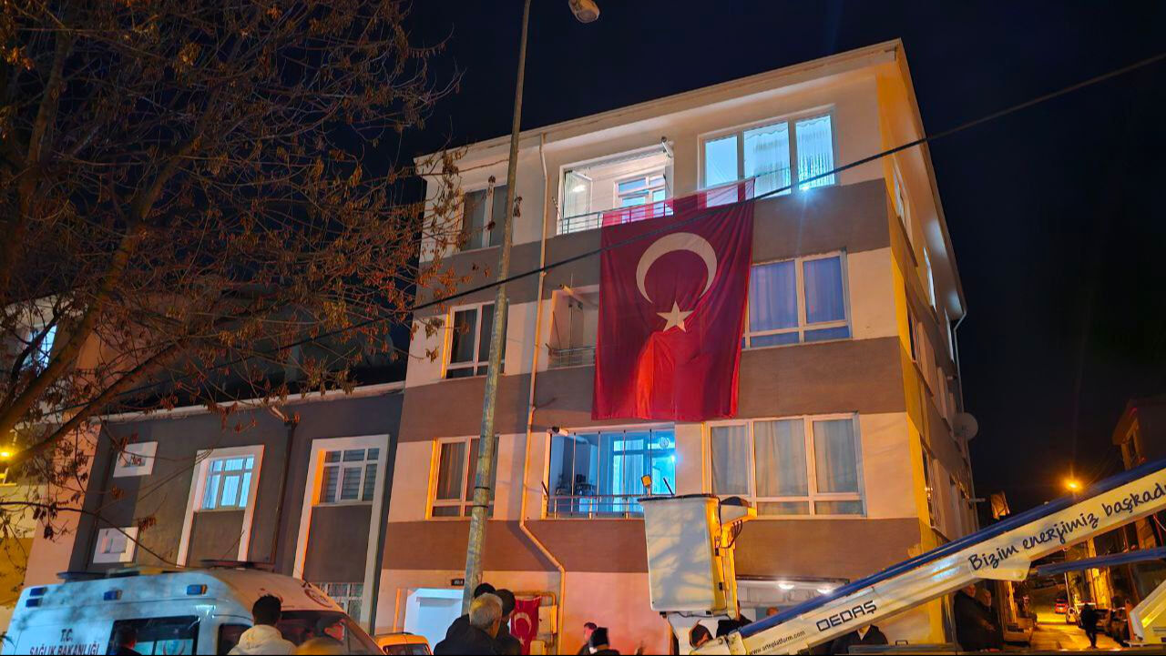 Düşen uçakta korkunç şüphe! Acı haber ailelere ulaştı, şehitlerimizin kimliği belli oldu - 18. Resim