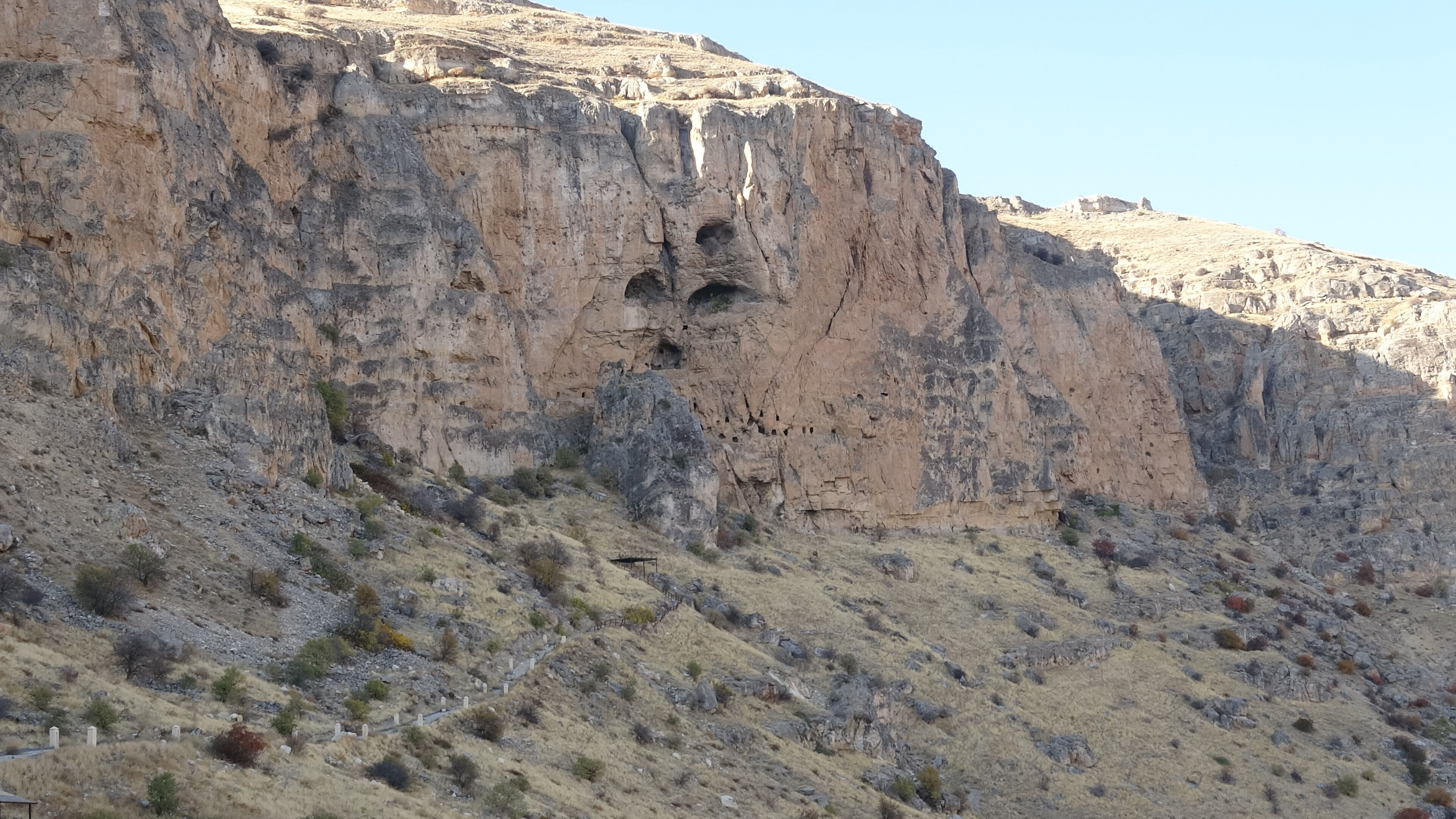 Her şey depremden sonra başladı! "Adeta mahşeri yaşadık, gitmeye korkuyoruz" - 1. Resim