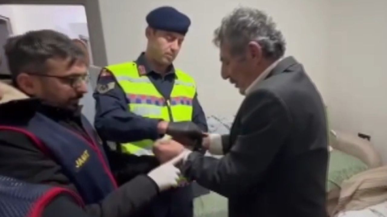 Kahramanmaraş'ta operasyon! Kardeş katili 22 sene sonra yakalandı Kahramanmaraş'ta operasyon! Kardeş katili 22 sene sonra yakalandı