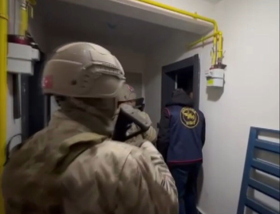 Kahramanmaraş'ta operasyon! Kardeş katili 22 sene sonra yakalandı Kahramanmaraş'ta operasyon! Kardeş katili 22 sene sonra yakalandı - 1. Resim