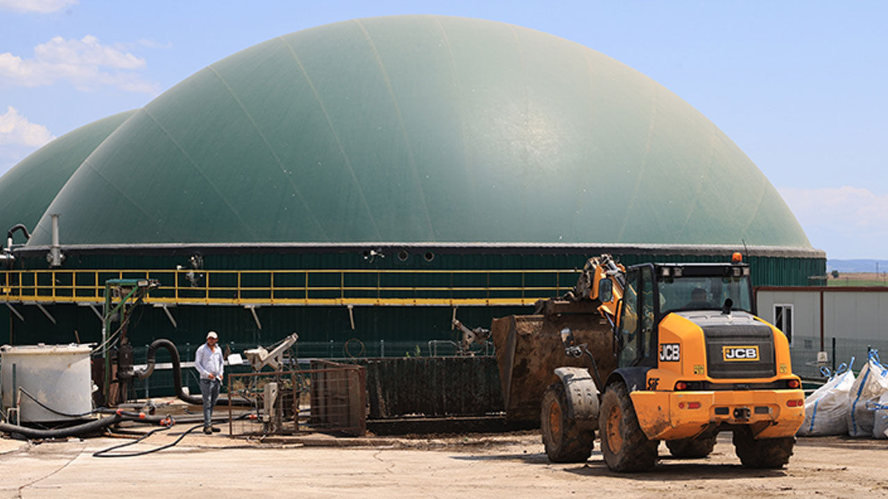 Köyde kurulan tesis vatandaşı sevindirdi! Yüzlerce hanenin elektrik faturasını karşıladı Köyde kurulan tesis vatandaşı sevindirdi! Yüzlerce hanenin elektrik faturasını karşıladı - 1. Resim