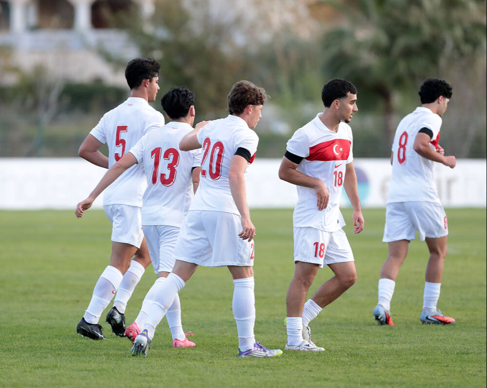 Milliler 7 golle kazandı! Hedef 3'te 3 - 1. Resim