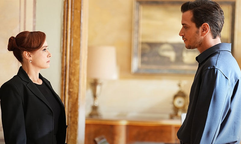 Özgü Namal trafik kazası geçirdi! Ölümden döndü - 2. Resim