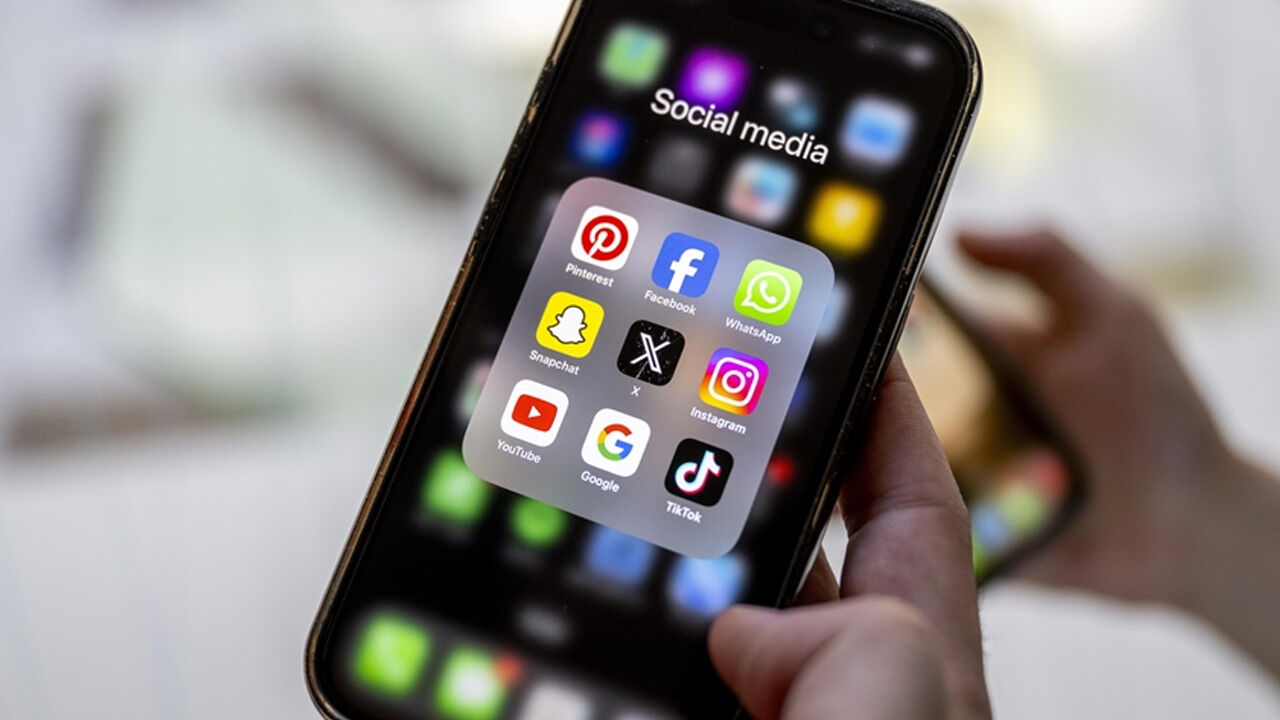 Sosyal medyaya yaş sınırı gelecek mi? Bakan Göktaş'tan açıklama var Sosyal medyaya yaş sınırı gelecek mi? Bakan Göktaş'tan açıklama var - 1. Resim