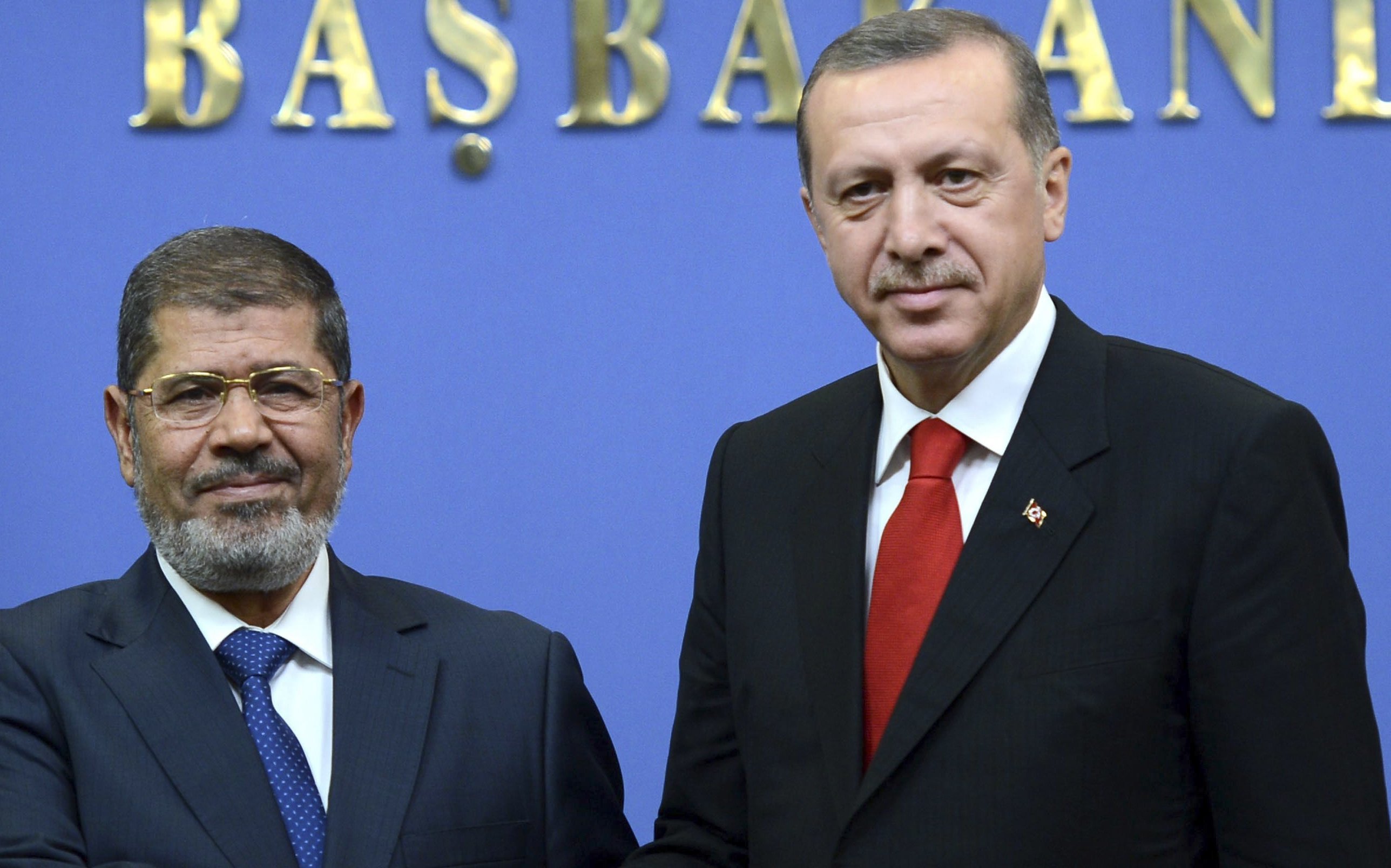 Türkiye'den Mısır'a 1 milyar dolar kredi Türkiye'den Mısır'a 1 milyar dolar kredi