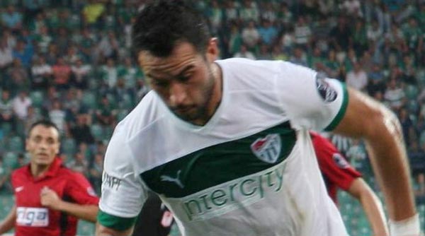 Ozan İpek, süresiz kadro dışı Ozan İpek, süresiz kadro dışı