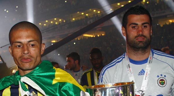 Volkan'dan Alex açıklaması! Volkan'dan Alex açıklaması!