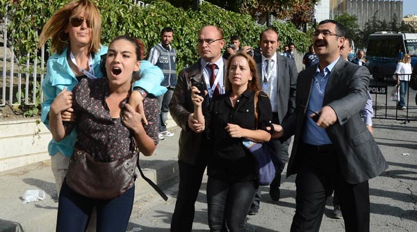 Erdoğan'a protesto: 12 gözaltı Erdoğan'a protesto: 12 gözaltı