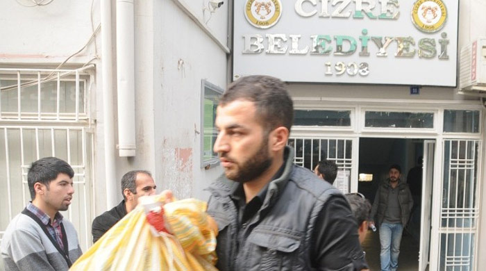 Cizre Belediyesi'ne operasyon Cizre Belediyesi'ne operasyon