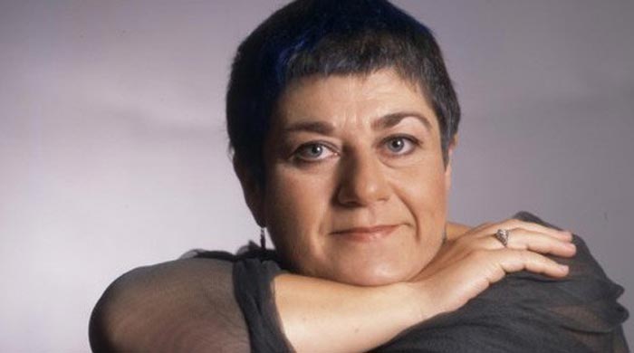 Serra Yılmaz: Başörtülü görünce korkuyorum Serra Yılmaz: Başörtülü görünce korkuyorum