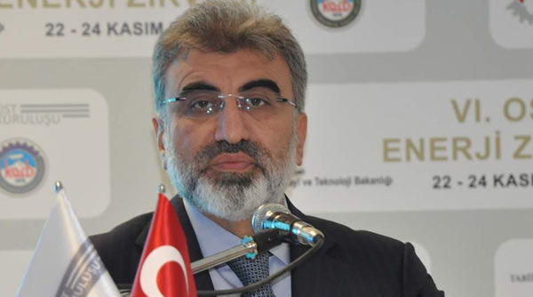 Bakan Yıldız'dan loto talihlisine yatırım çağrısı Bakan Yıldız'dan loto talihlisine yatırım çağrısı