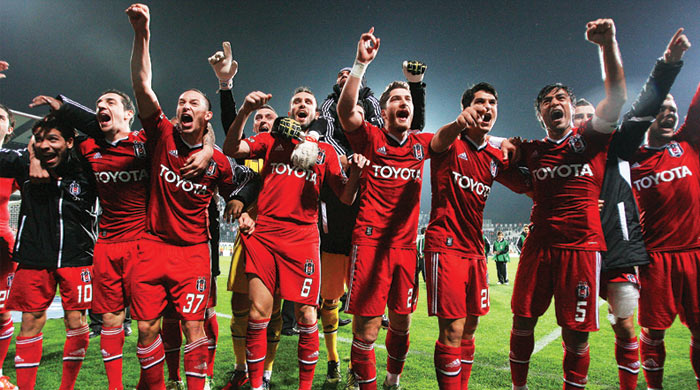 Beşiktaş 3 golle liderliğe oturdu