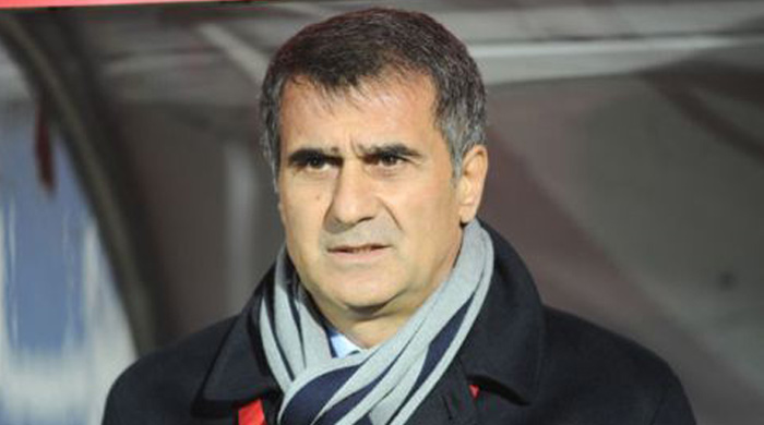 Şenol Güneş oyuncularına sahip çıktı Şenol Güneş oyuncularına sahip çıktı