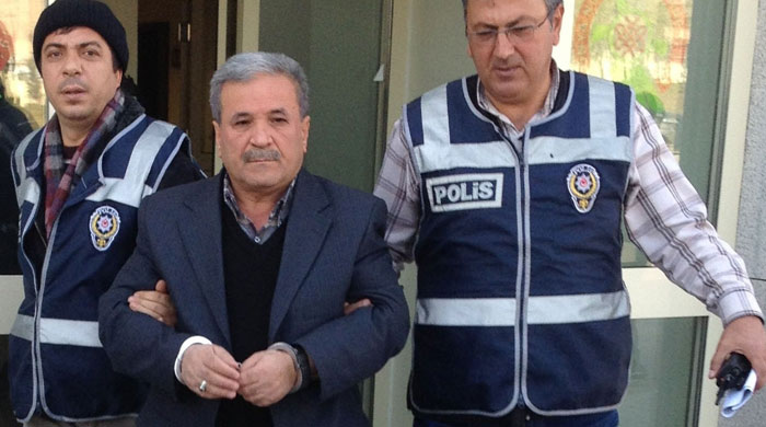 "Anaları ağlasın" dedi, 3 kişiyi vurdu "Anaları ağlasın" dedi, 3 kişiyi vurdu
