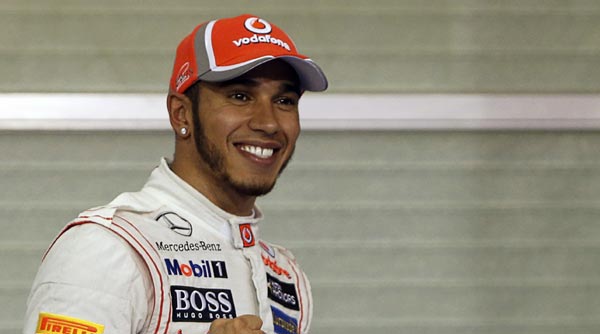 Abu Dabi'de ilk cep Hamilton'ın Abu Dabi'de ilk cep Hamilton'ın