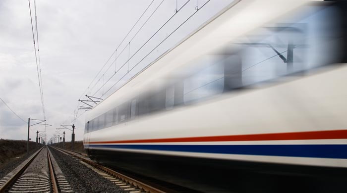 Yüksek Hızlı Tren'i yavaşlatan zanlı Yüksek Hızlı Tren'i yavaşlatan zanlı