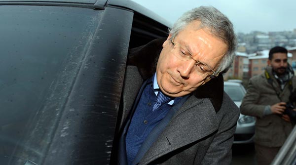 Aziz Yıldırım'dan Demirören'e sürpriz ziyaret Aziz Yıldırım'dan Demirören'e sürpriz ziyaret
