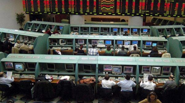 Borsa zirve yaptı, faiz dipte