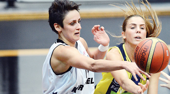 Fener acımadı: 95-54