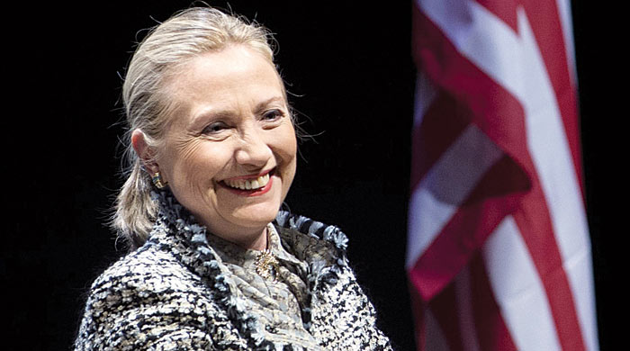 Clinton hastaneye kaldırıldı Clinton hastaneye kaldırıldı
