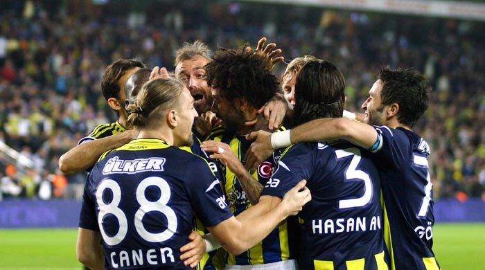 Fenerbahçe evinde güldü: 2-1 Fenerbahçe evinde güldü: 2-1
