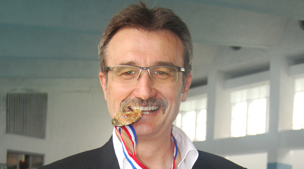 VIP salonunda yumruklar konuştu VIP salonunda yumruklar konuştu