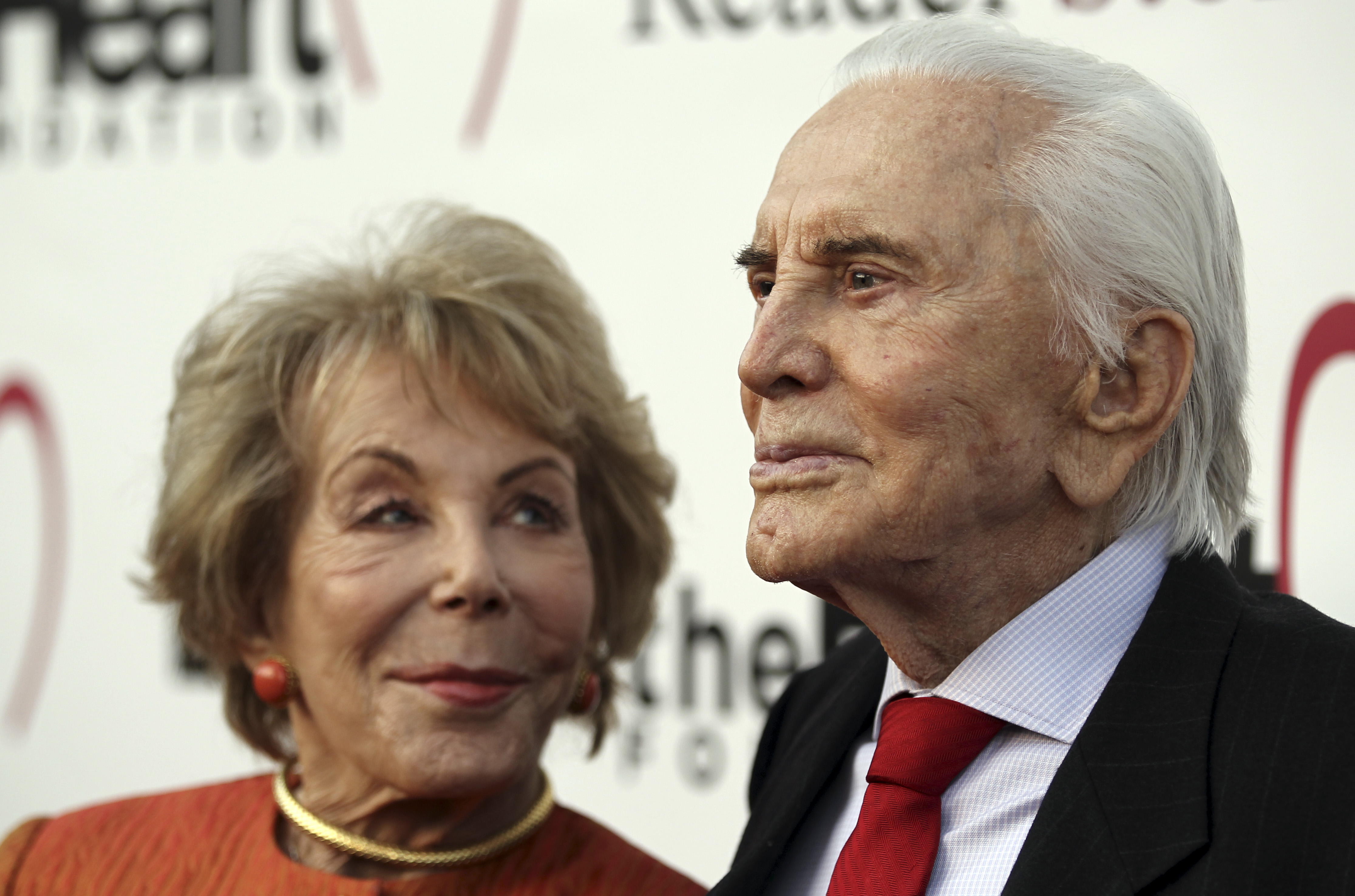Efsane aktör Kirk Douglas'dan e-kitap Efsane aktör Kirk Douglas'dan e-kitap