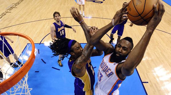 Oklahoma, Lakers&#039;a fark attı