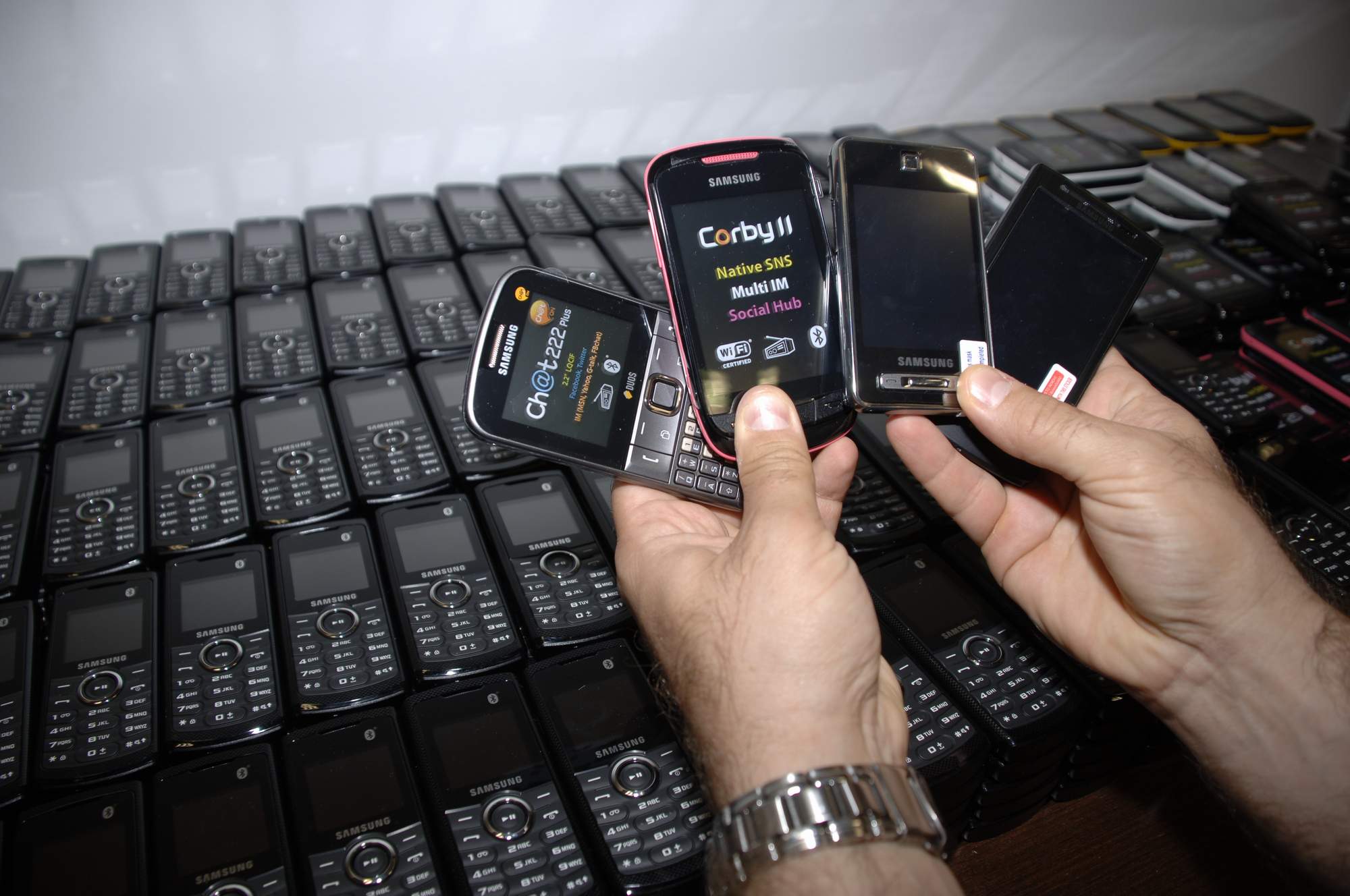 Kaçak cep telefonuna geçit yok Kaçak cep telefonuna geçit yok