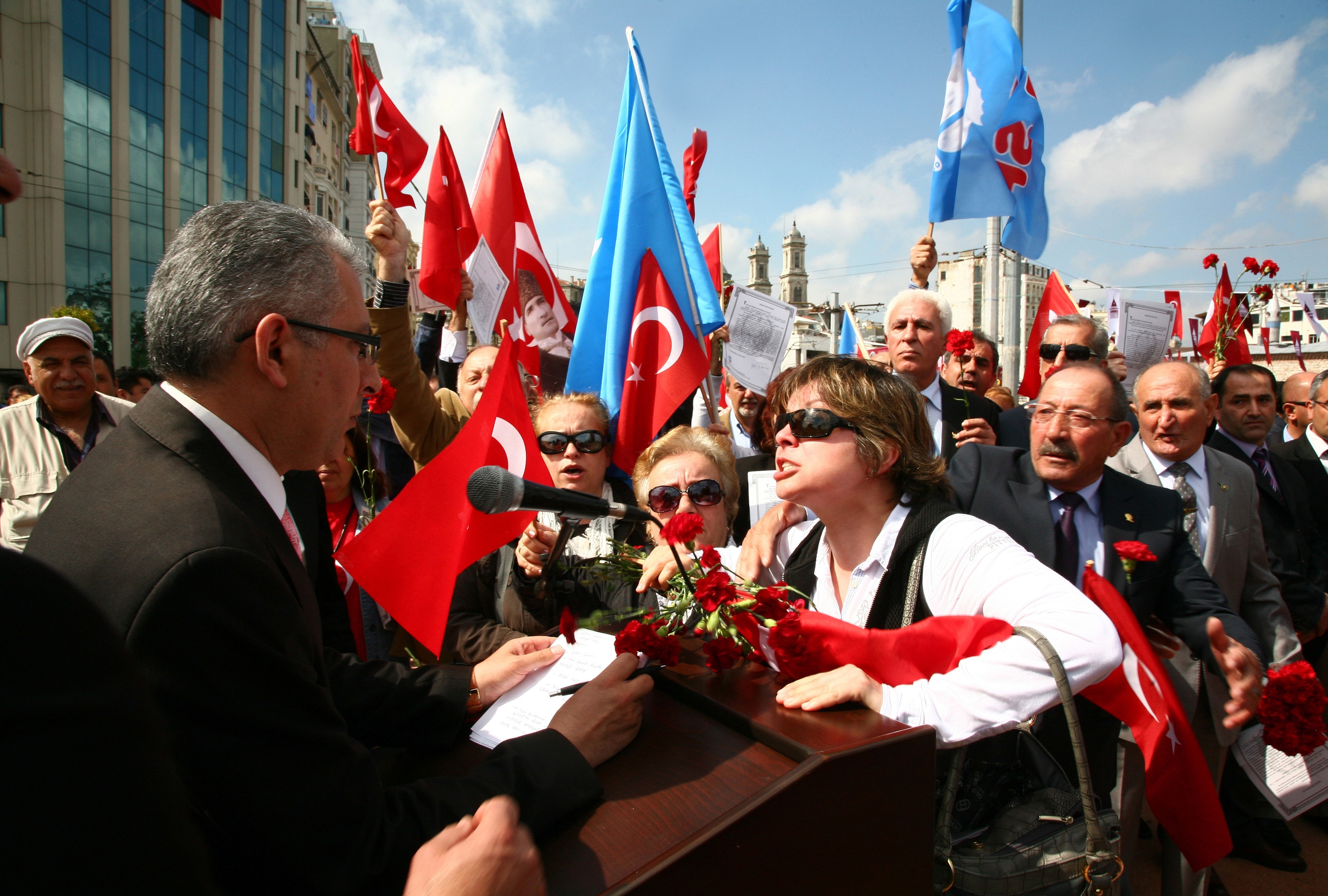 19 Mayıs töreninde gerginlik!