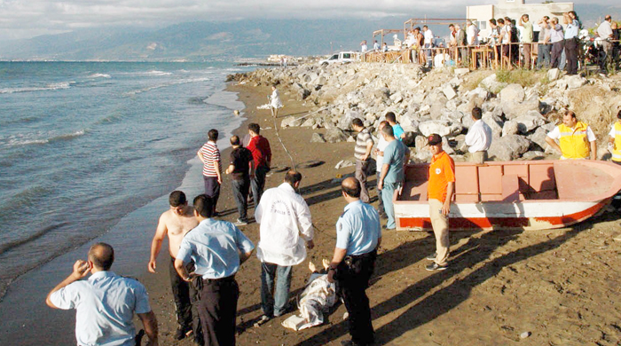 Hatay'da denize giren 6 öğrenci boğuldu Hatay'da denize giren 6 öğrenci boğuldu