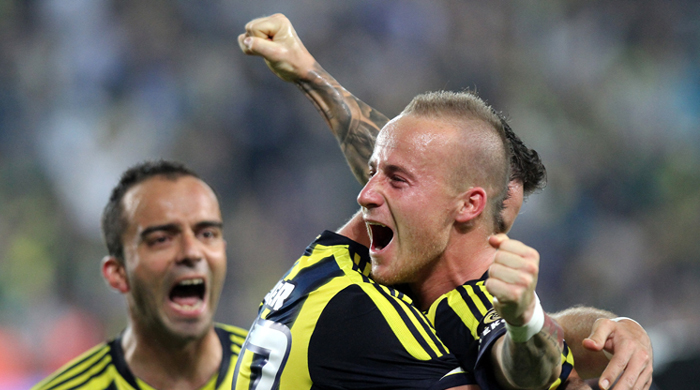 Emre kalıyor, Stoch gidiyor Emre kalıyor, Stoch gidiyor
