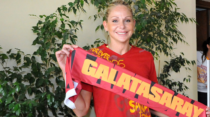 Galatasaray Bayan Voleybol Takımı, Simona Gioli&#039;yi transfer etti