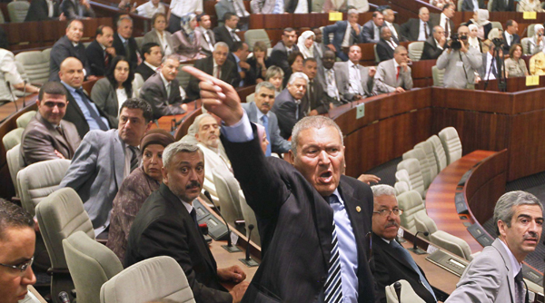 Cezayir'de İlk meclis oturumu olaylı geçti Cezayir'de İlk meclis oturumu olaylı geçti