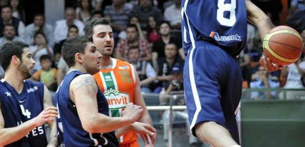 Beşiktaş'ın rakibi Anadolu Efes Beşiktaş'ın rakibi Anadolu Efes