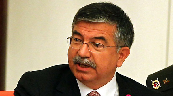 Savunma Bakanı, Genelkurmay'ı savundu Savunma Bakanı, Genelkurmay'ı savundu
